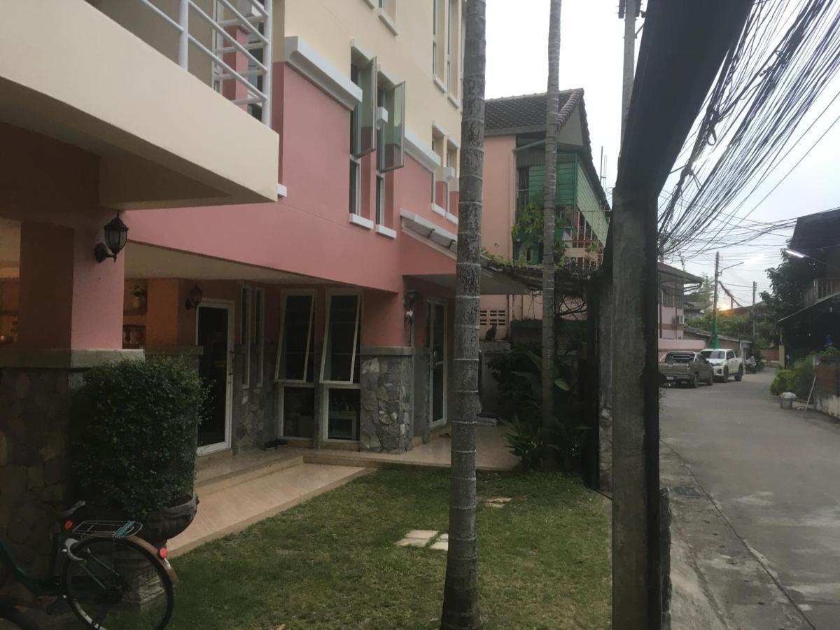 Hotel Triple Palms House Chiang Mai Zewnętrze zdjęcie
