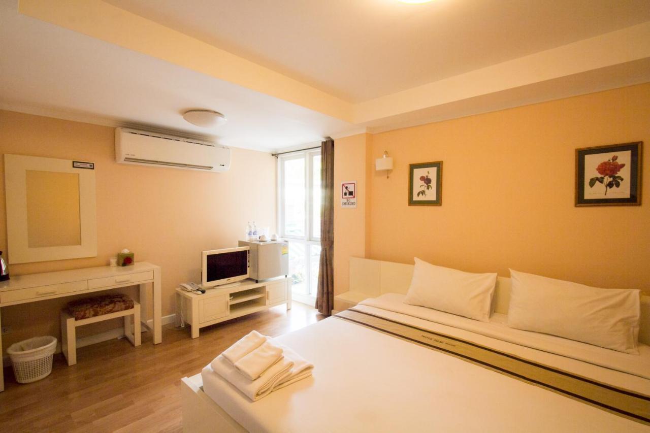 Hotel Triple Palms House Chiang Mai Zewnętrze zdjęcie