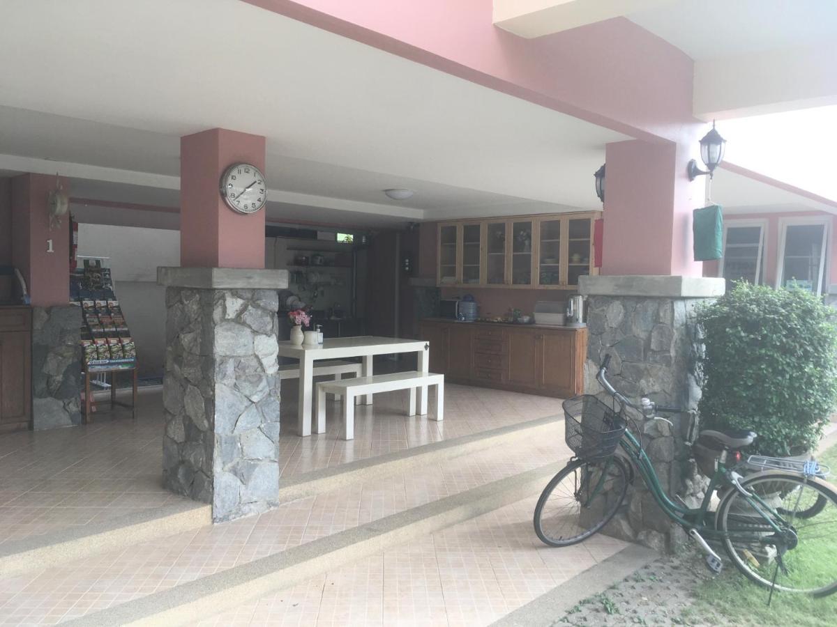 Hotel Triple Palms House Chiang Mai Zewnętrze zdjęcie